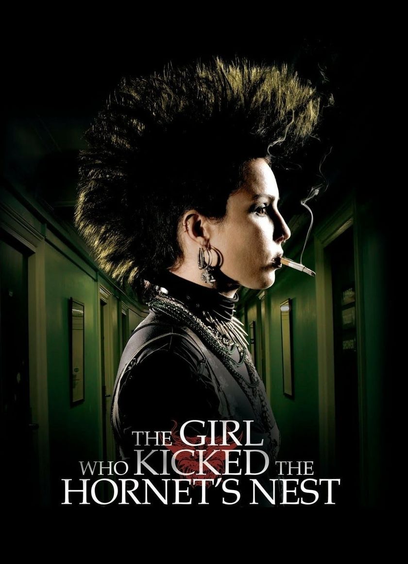 Cô Gái Chọc Tổ Ong Bầu