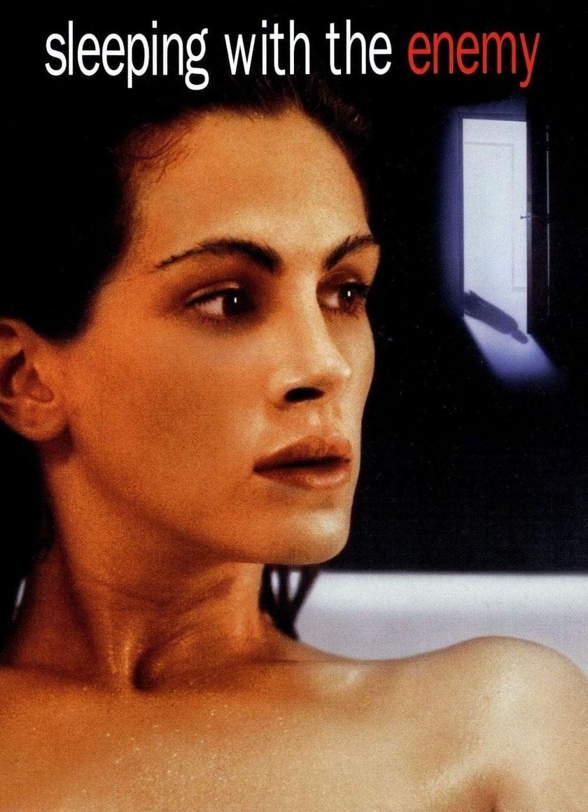 Ngủ Với Kẻ Thù